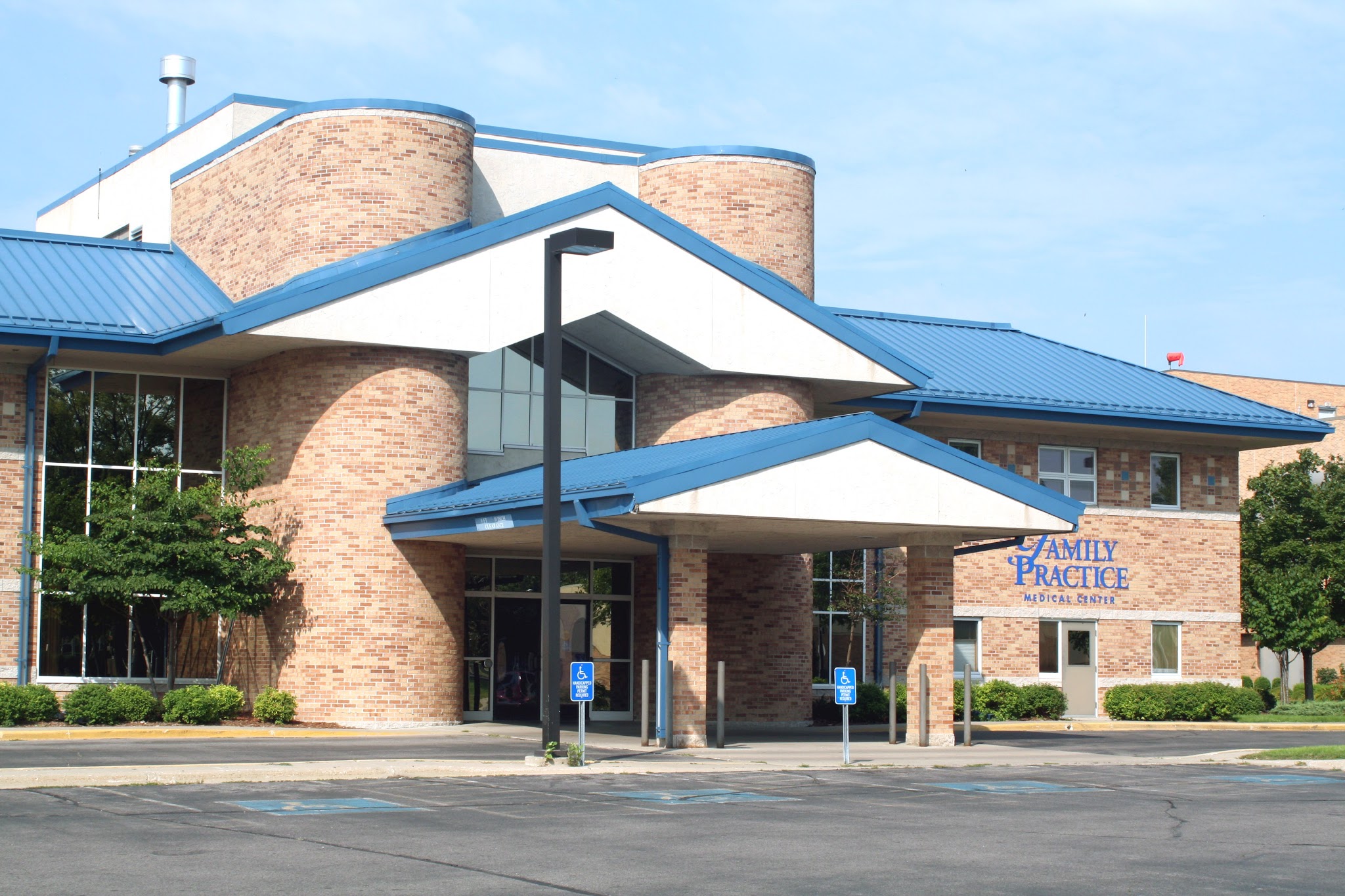 Family Practice Medical Center, Carris Health enter into services agreement