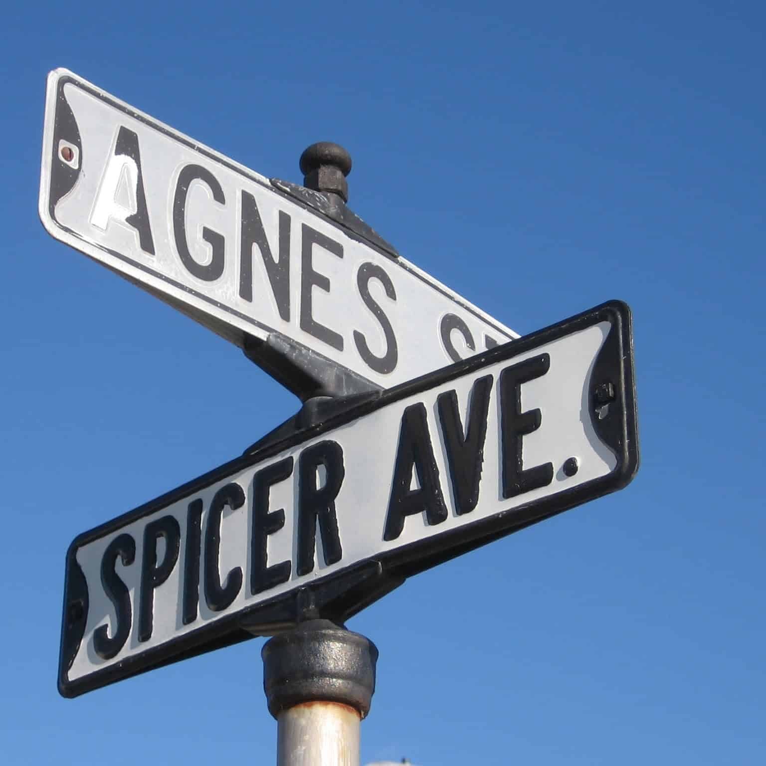 raymond street signs